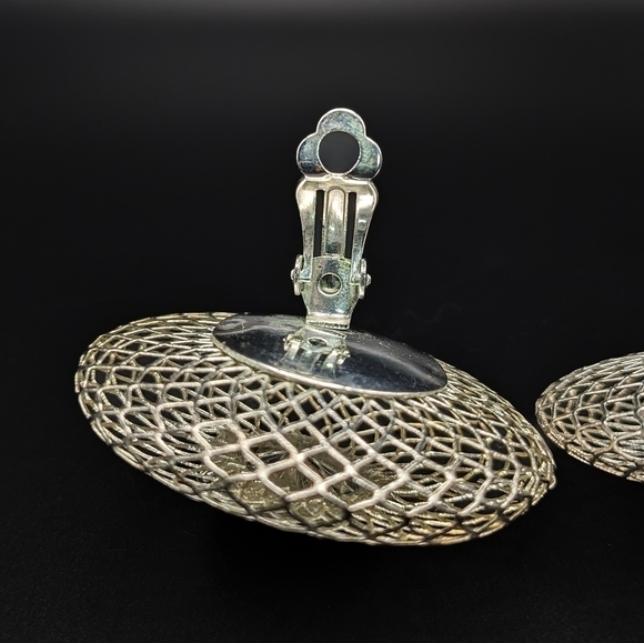 RETRO-VINTAGE Wire Formed Silver Toned Clip On Earrings with Hot Pink Rhinestone - Picture 5 of 6